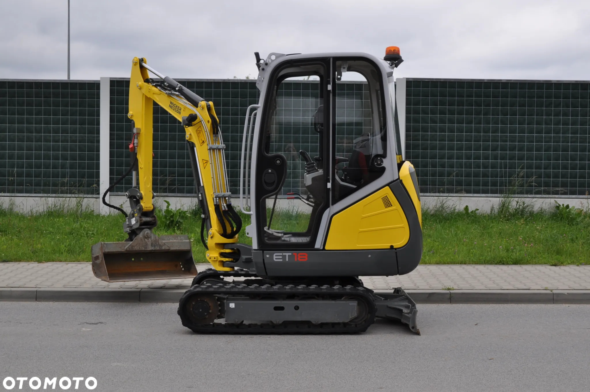 Wacker Neuson ET18 MAŁO MTG JAK NOWA!!! ŁYŻKA SKARPOWA HYDRAULICZNA WYJŚCIA HYDRAULICZNE - 26