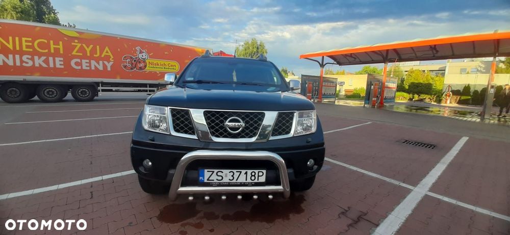 Nissan Navara 2.5 D Platinum - 2