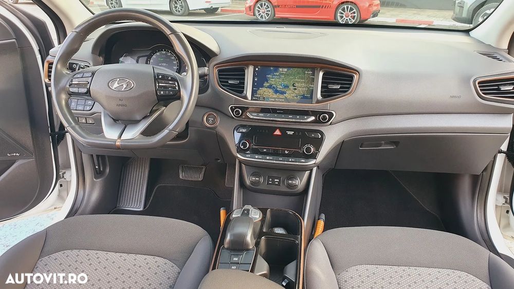 Hyundai IONIQ 120CP Exclusive - 10