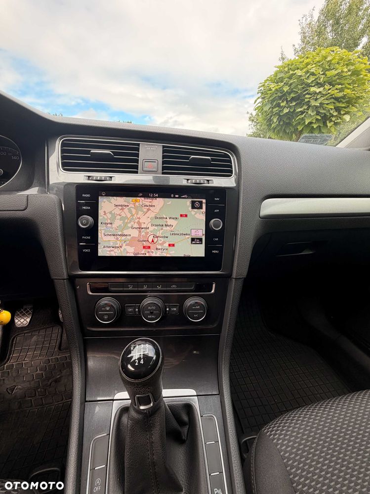 Volkswagen Golf - 4