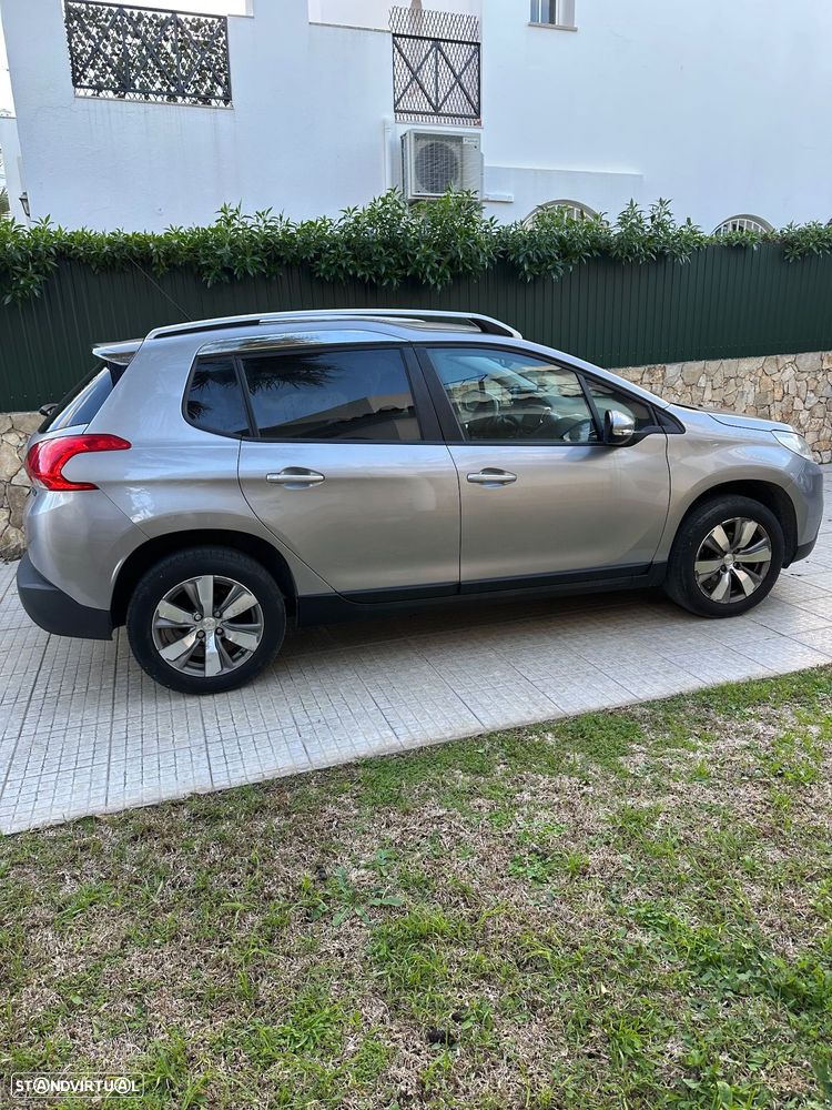 Peugeot 2008 1.2 PureTech Style - 9