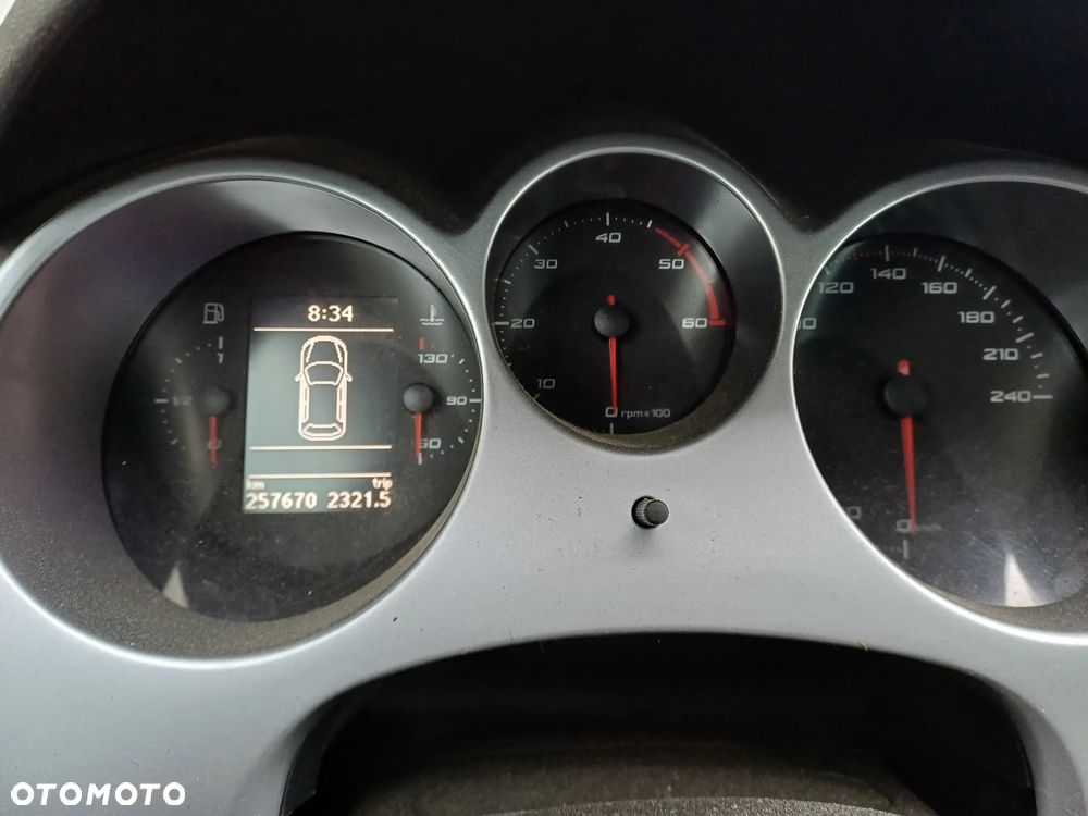 Seat Altea 1.6 TDI DPF CR Reference Copa - 24