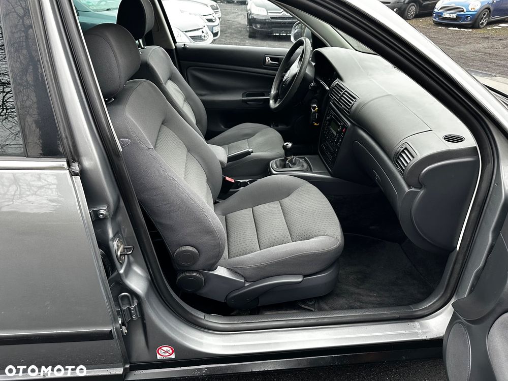 Volkswagen Passat - 24