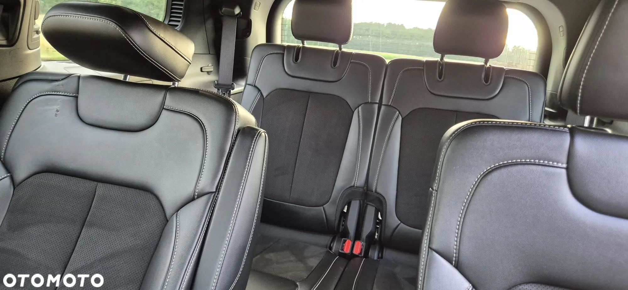 Jeep Grand Cherokee - 13