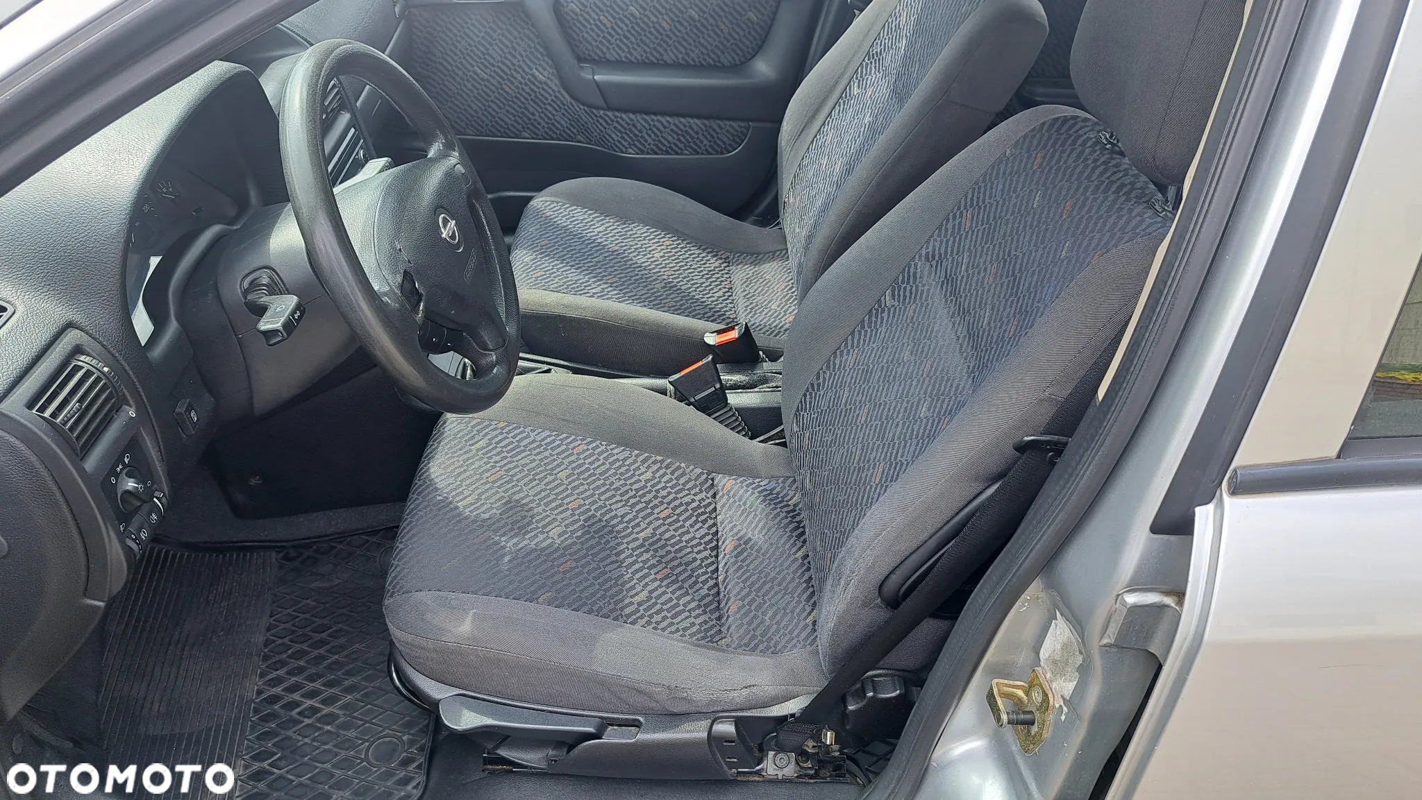 Opel Astra II 1.6 GL / Club - 10