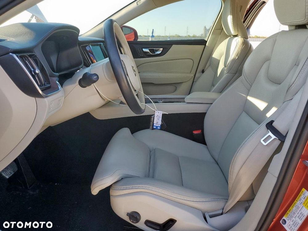 Volvo V60 T5 AWD Momentum - 6