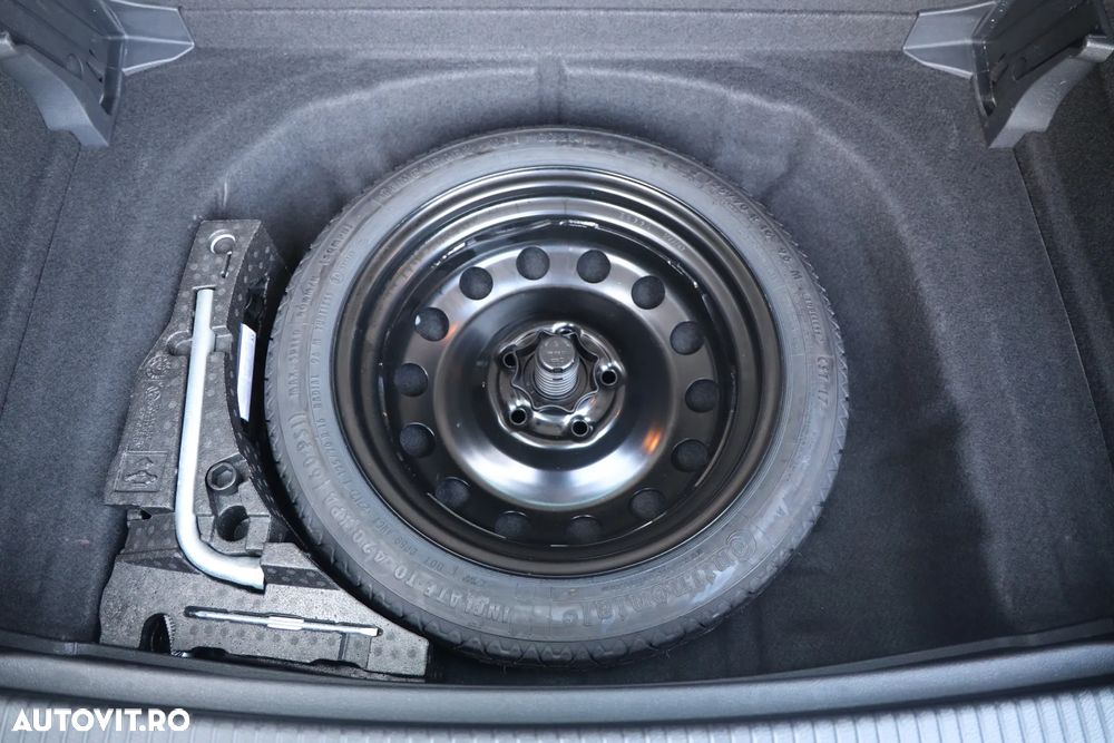 Volkswagen Golf 1.6 TDI Sound - 29