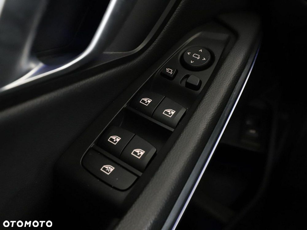 BMW Seria 3 318d Sport Line - 35