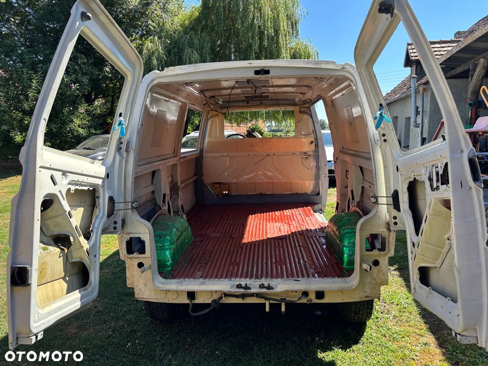 Volkswagen Transporter - 7