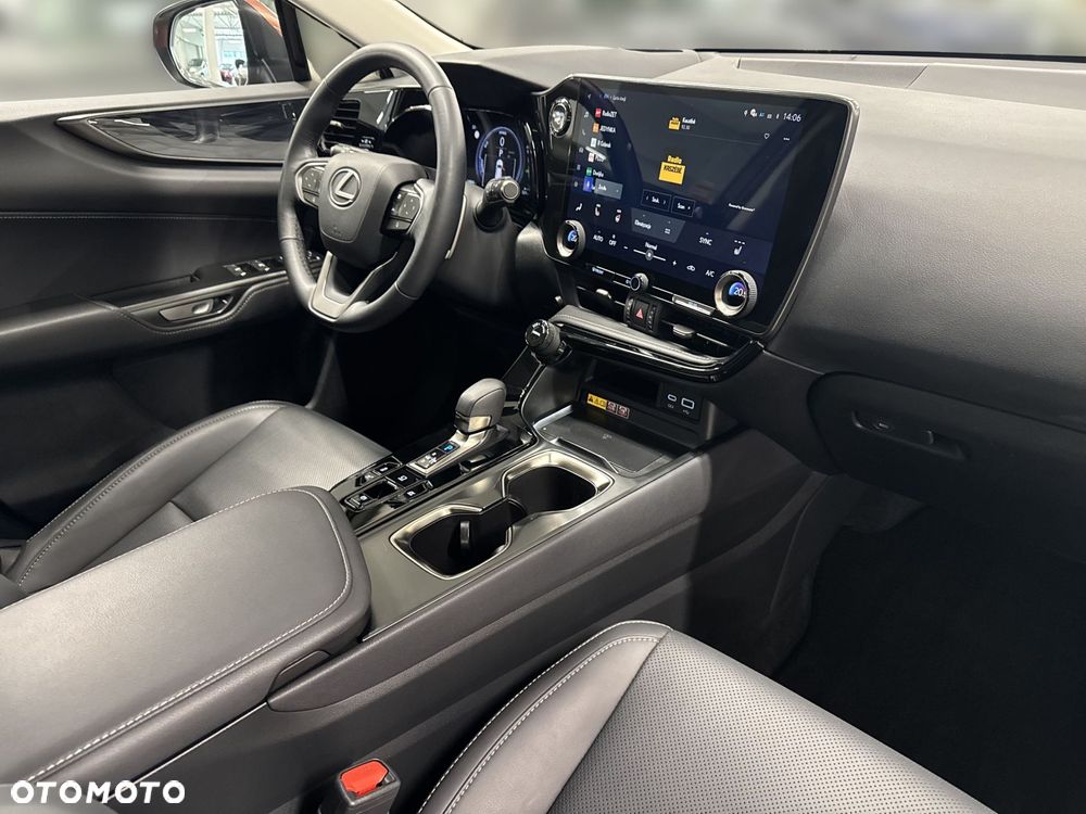 Lexus NX 350h Prestige AWD - 19