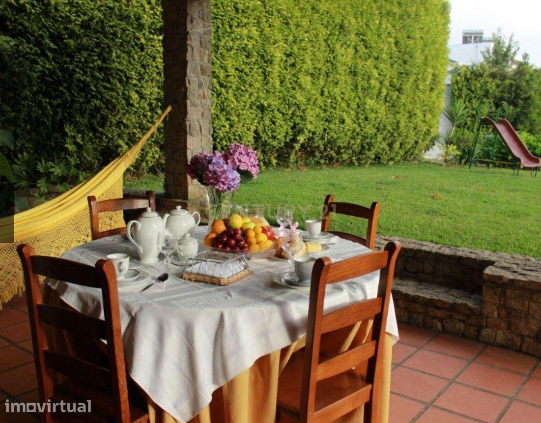 Encantadora Casa de Hóspedes em Aveiro com Jardim e Terraço - Grande imagem: 3/24