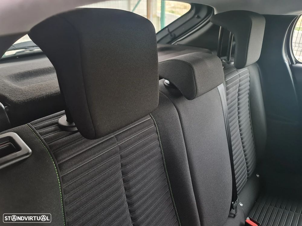 Peugeot 208 1.2 PureTech Active - 13