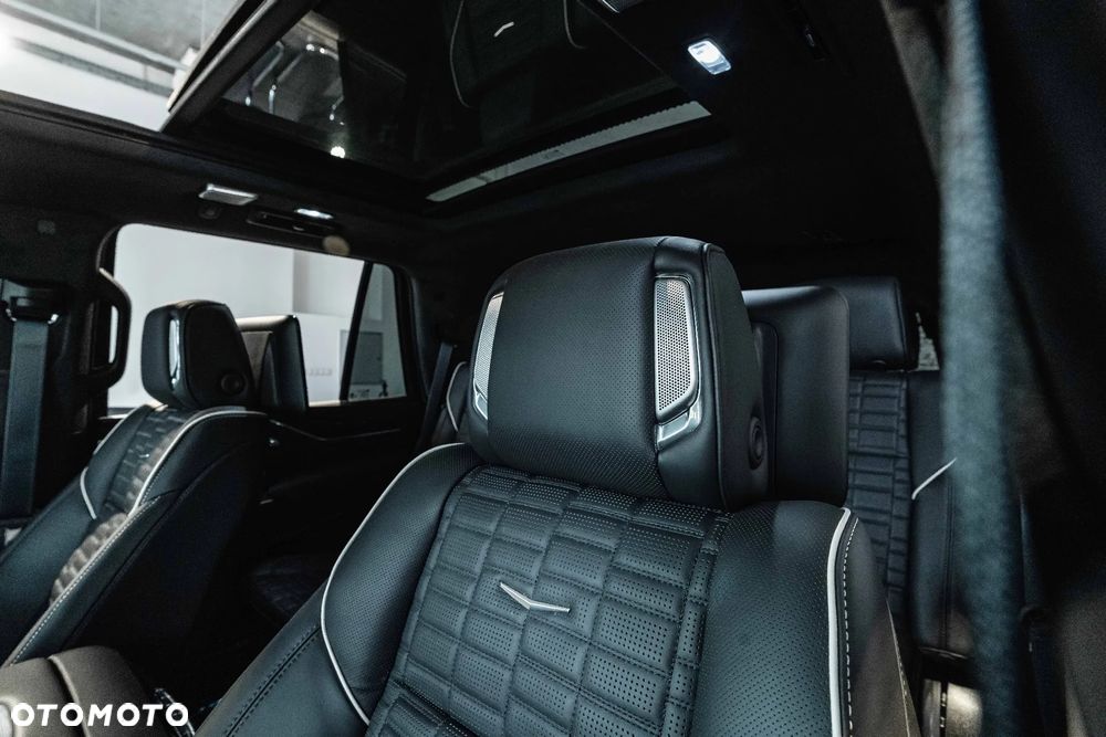 Cadillac Escalade - 36
