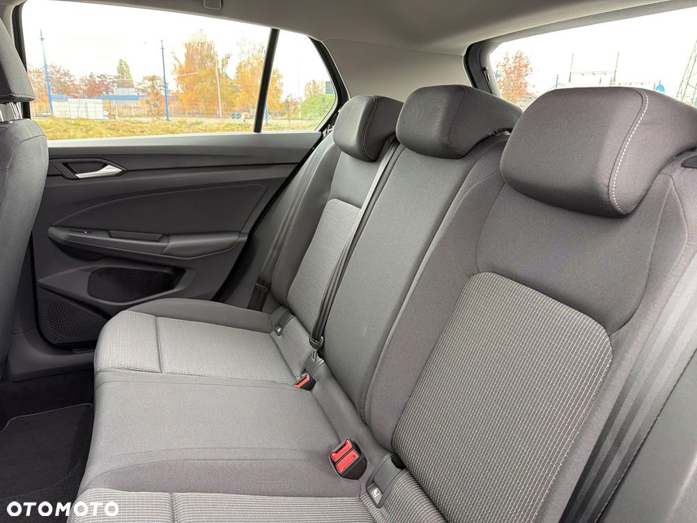 Volkswagen Golf 1.5 eTSI mHEV Pure DSG - 17