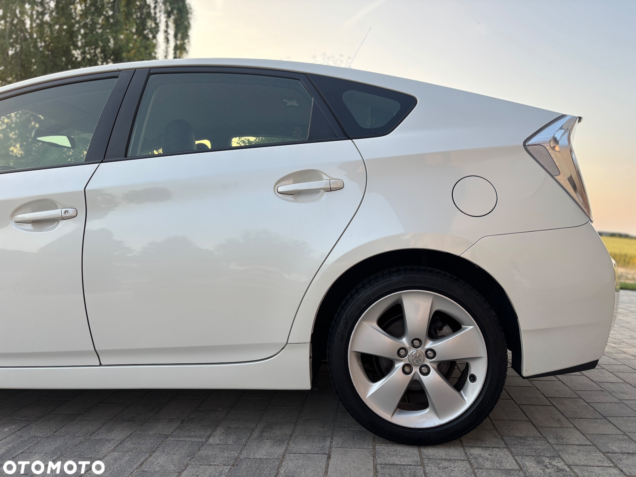 Toyota Prius 1.8 HSD Prestige - 20