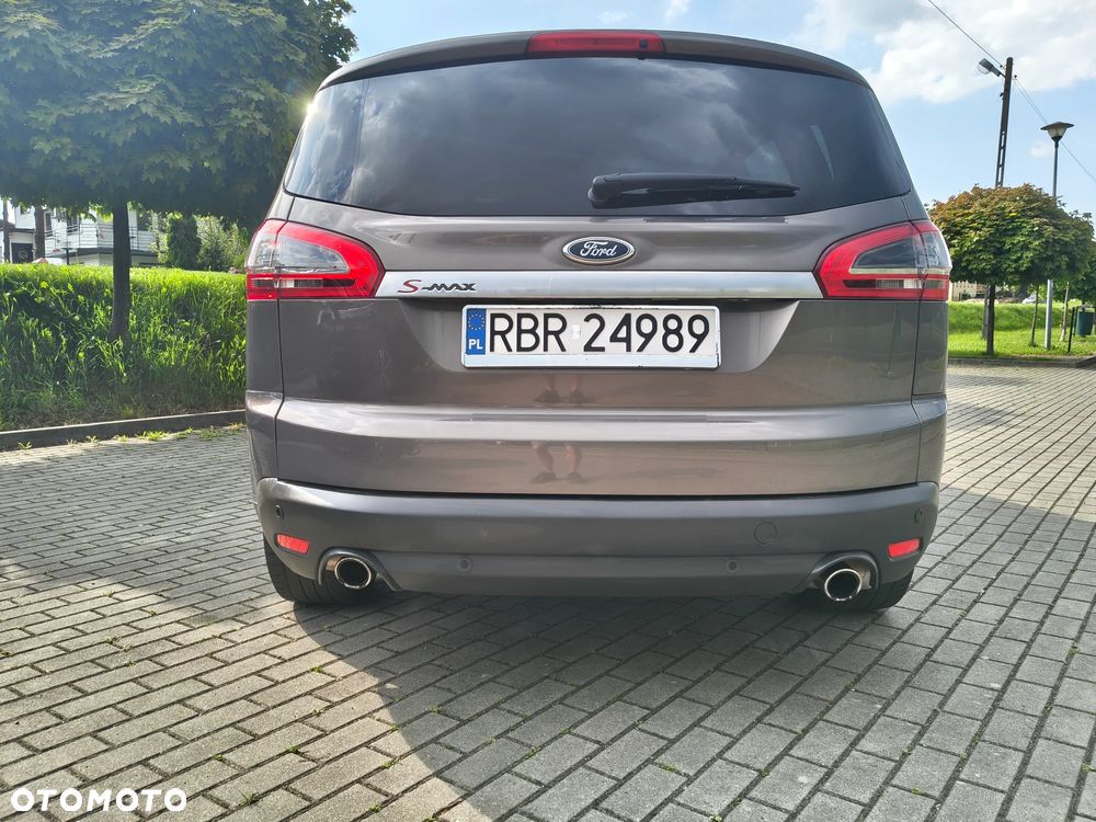 Ford S-Max - 12