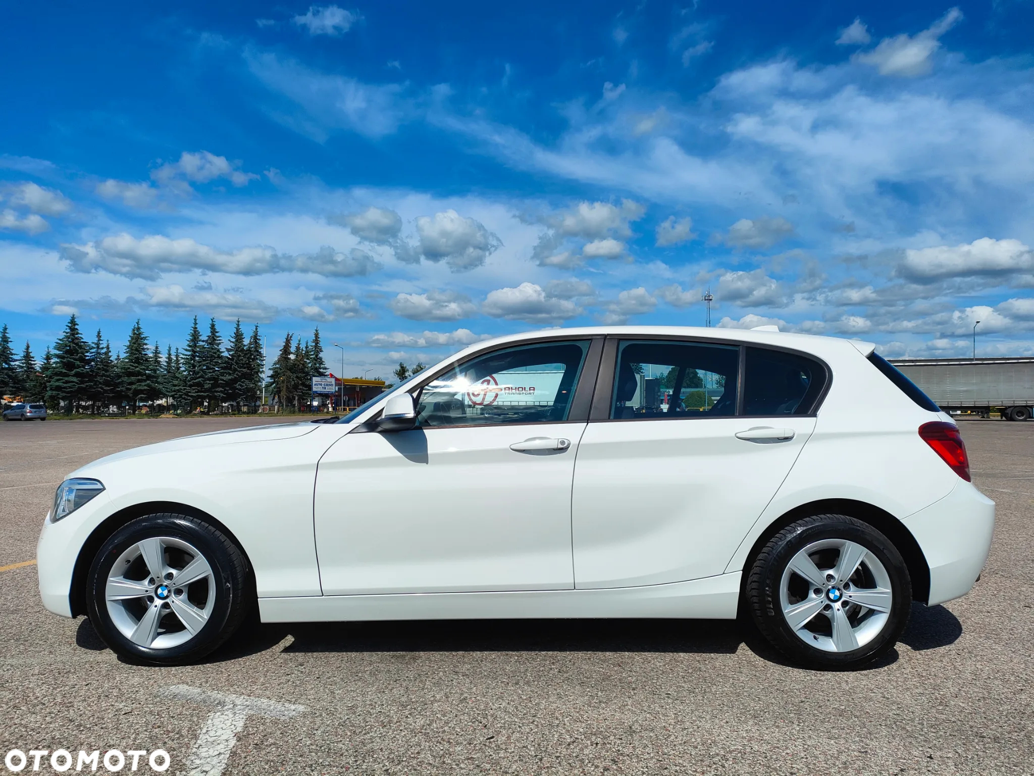 BMW Seria 1 118d Sport Line - 2
