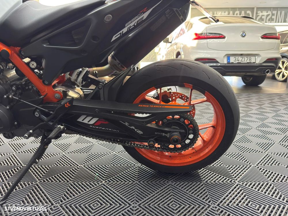 KTM 890 DUKE R - 9