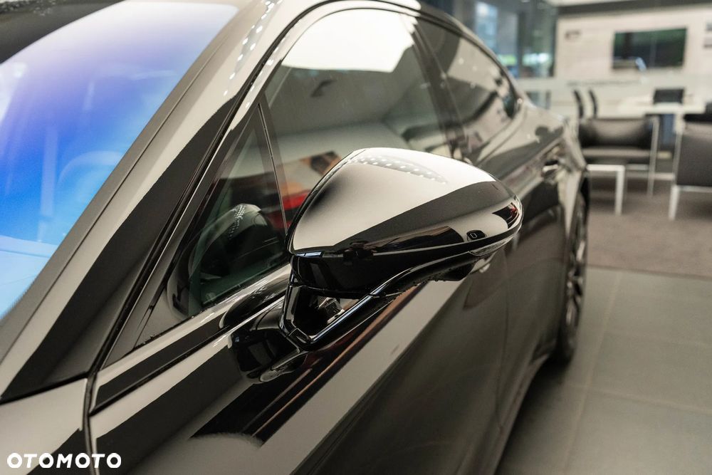 Porsche Panamera 4 E-Hybrid PHEV - 34