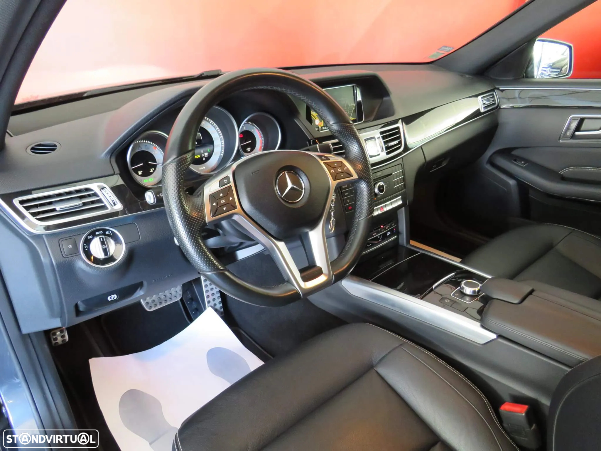Mercedes-Benz E 250 BlueTEC Avantgarde Auto. - 32