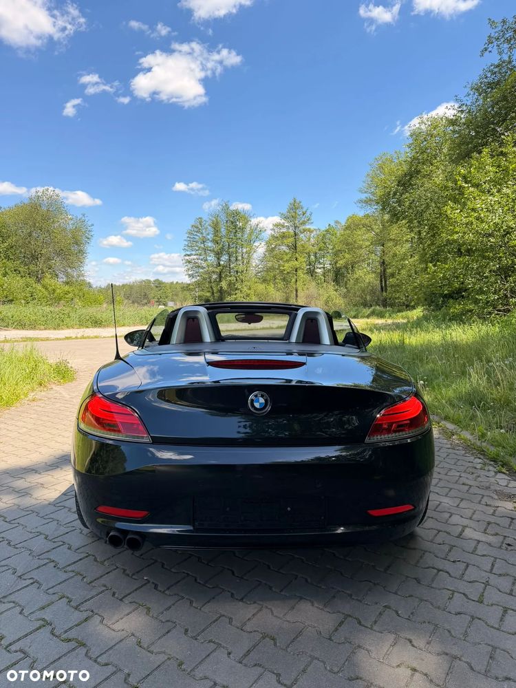 BMW Z4 sDrive23i - 11