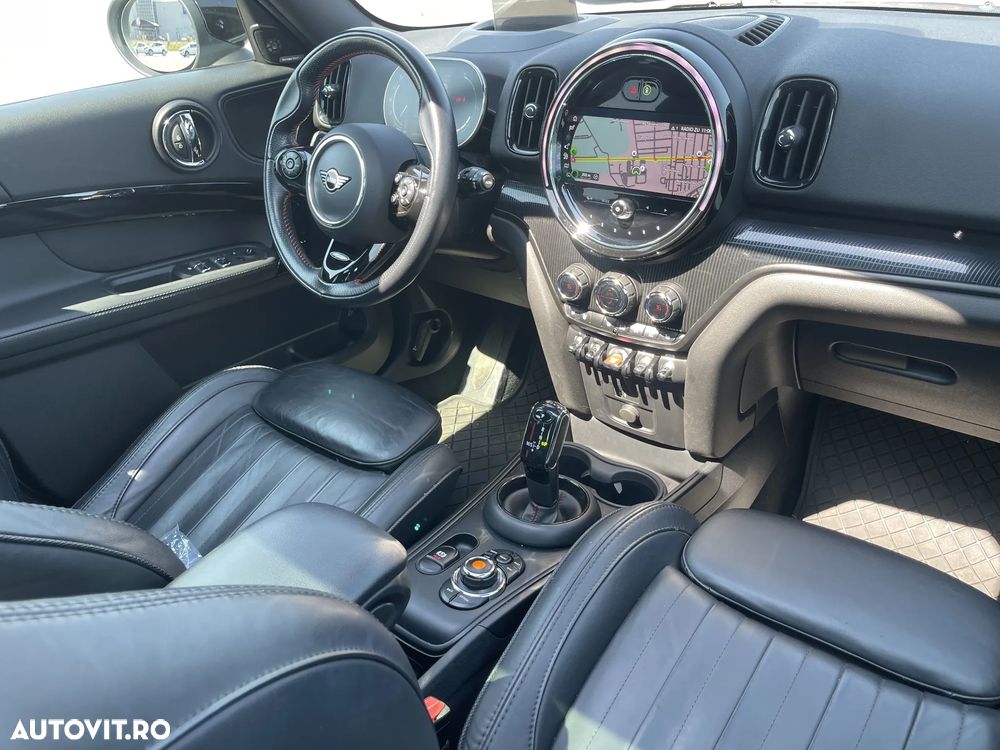 Mini Countryman Cooper SD ALL4 AT - 13