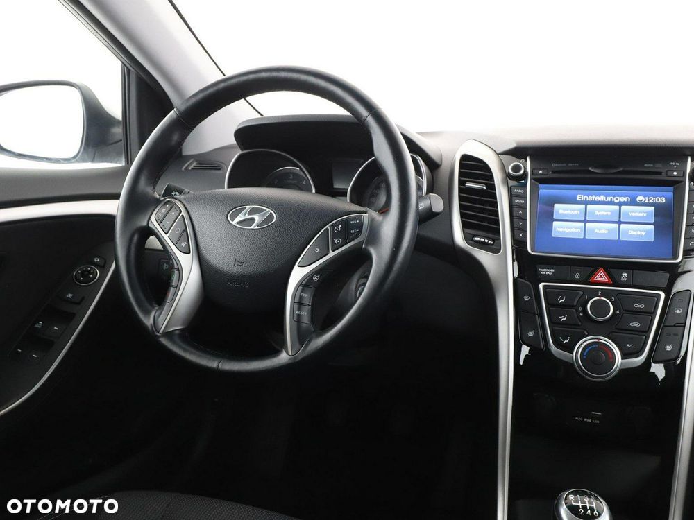 Hyundai i30 blue 1.6 CRDi Trend - 17