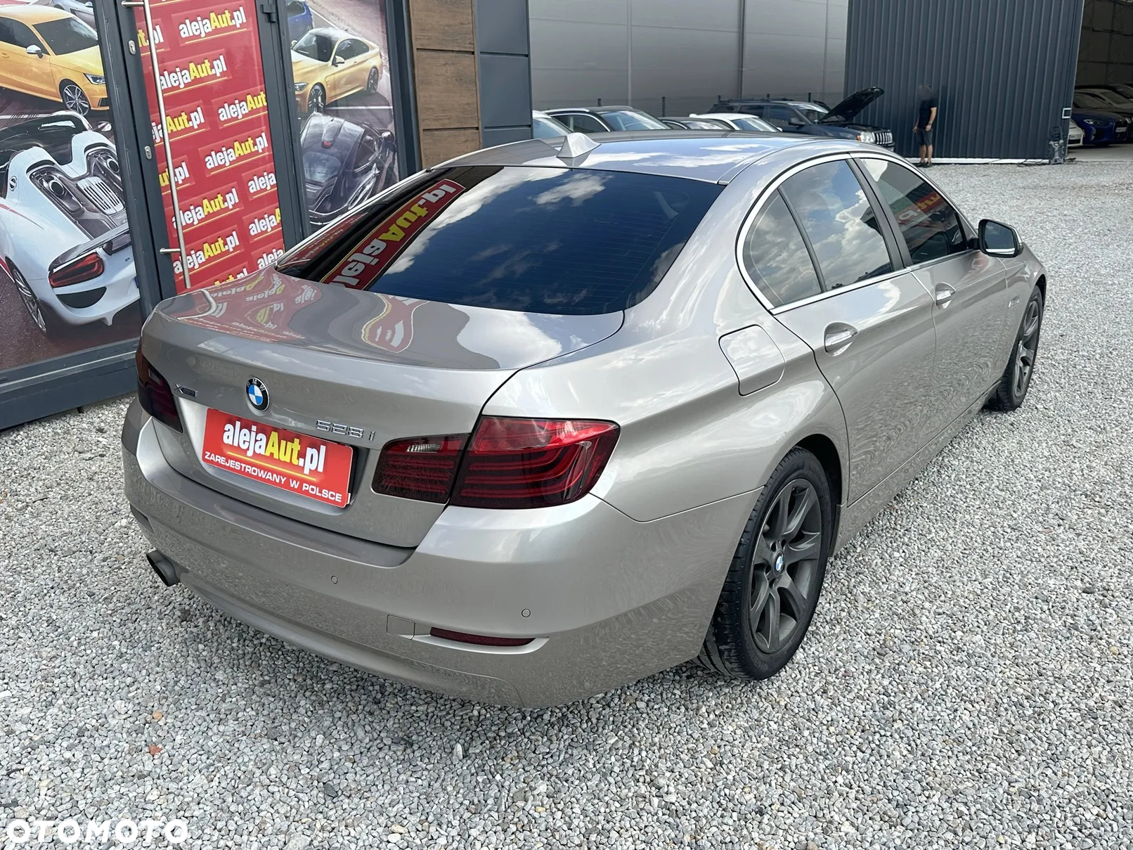 BMW Seria 5 528i xDrive Luxury Line - 4