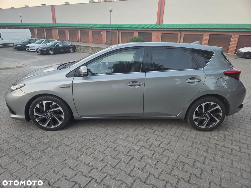 Toyota Auris - 2