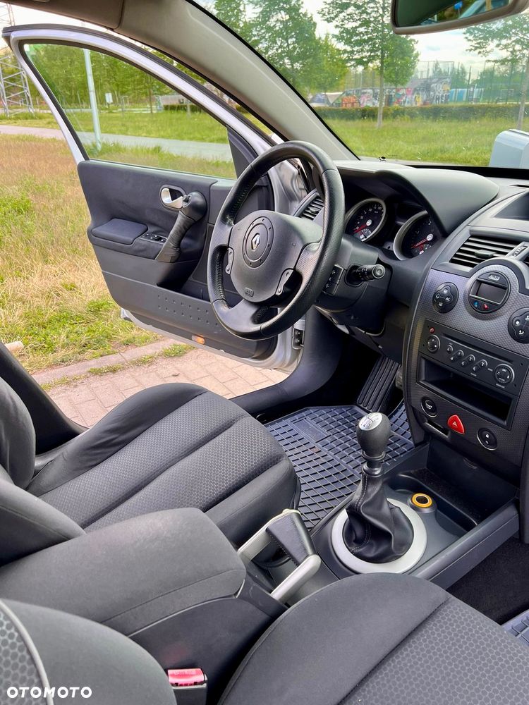 Renault Megane - 18