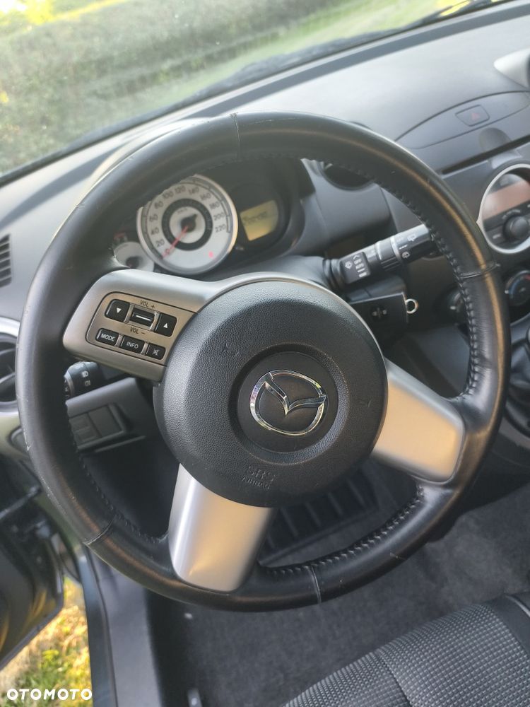 Mazda 2 - 11