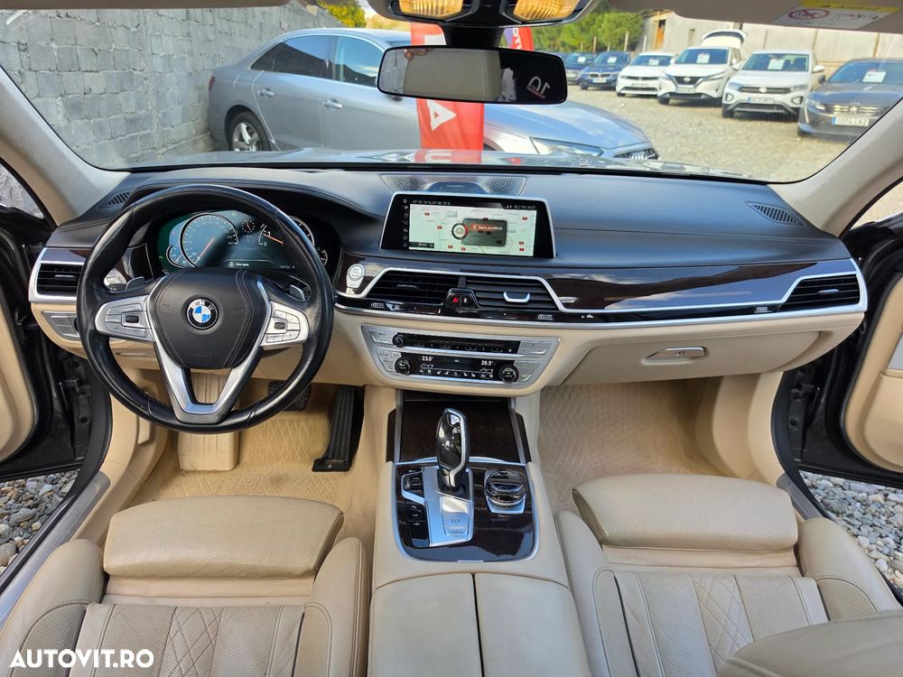 BMW Seria 7 750Li xDrive Edition Exclusive - 38