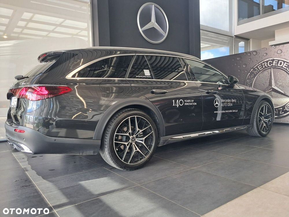 Mercedes-Benz Klasa E 220 d mHEV 4-Matic All-Terrain Avantgarde 9G-Tronic - 17