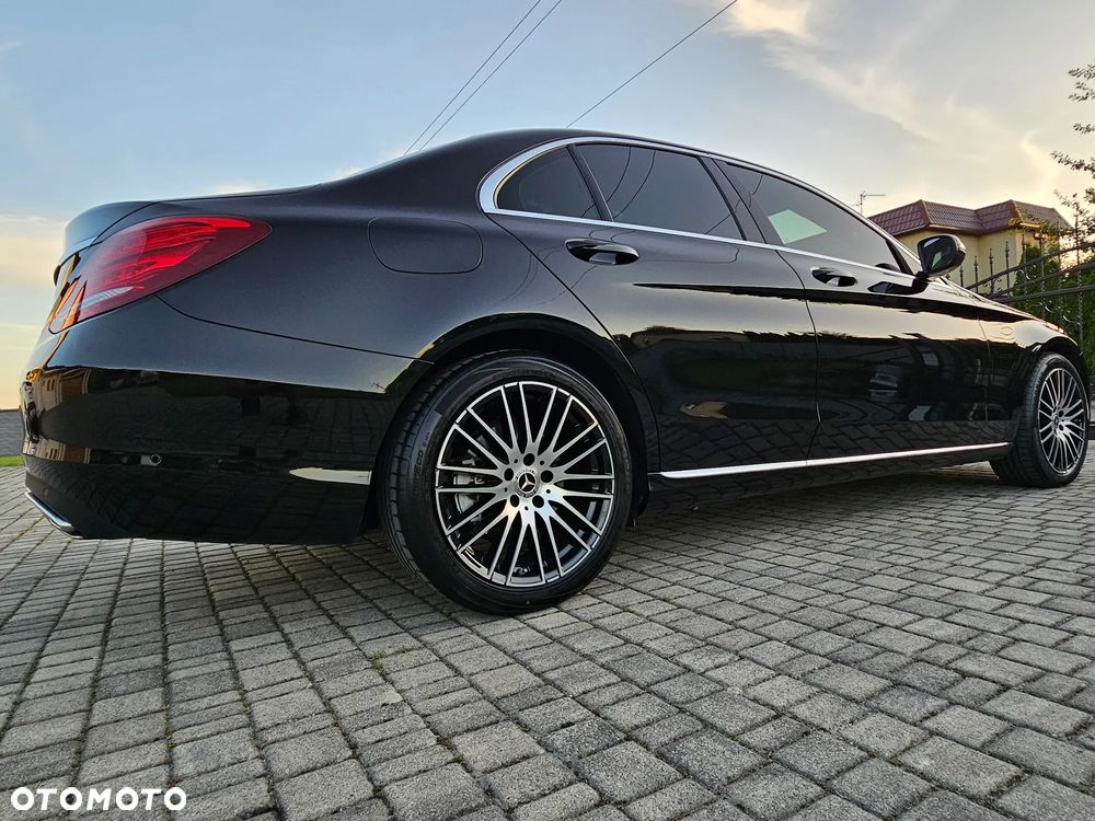 Mercedes-Benz Klasa C 300 7G-TRONIC - 22