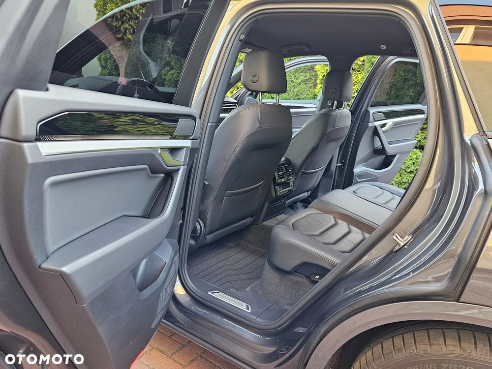Volkswagen Touareg 3.0 V6 TDI SCR 4Mot R-Line - 32