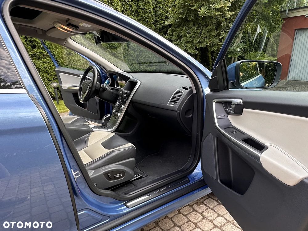 Volvo XC 60 D4 AWD Summum - 16