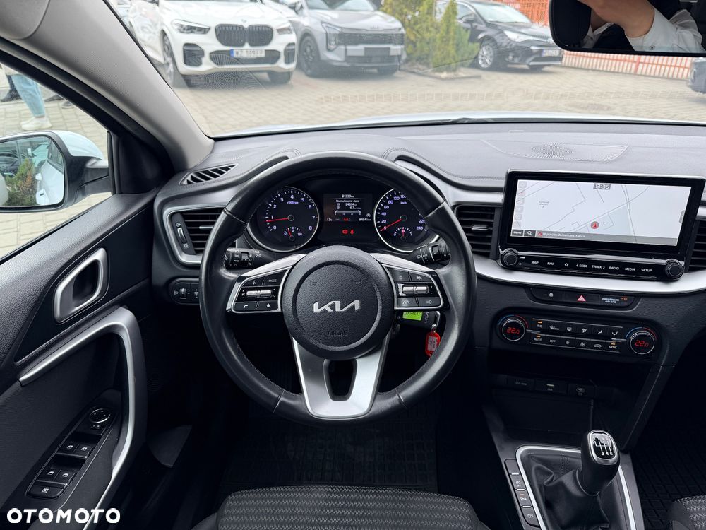Kia Ceed 1.5 T-GDI M - 10