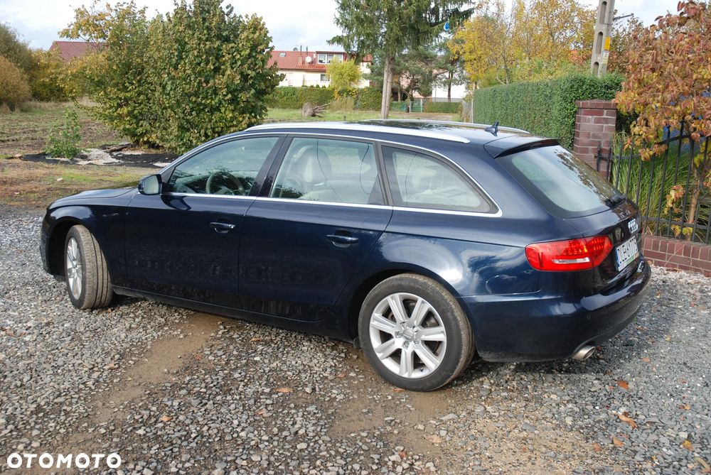 Audi A4 Avant - 10