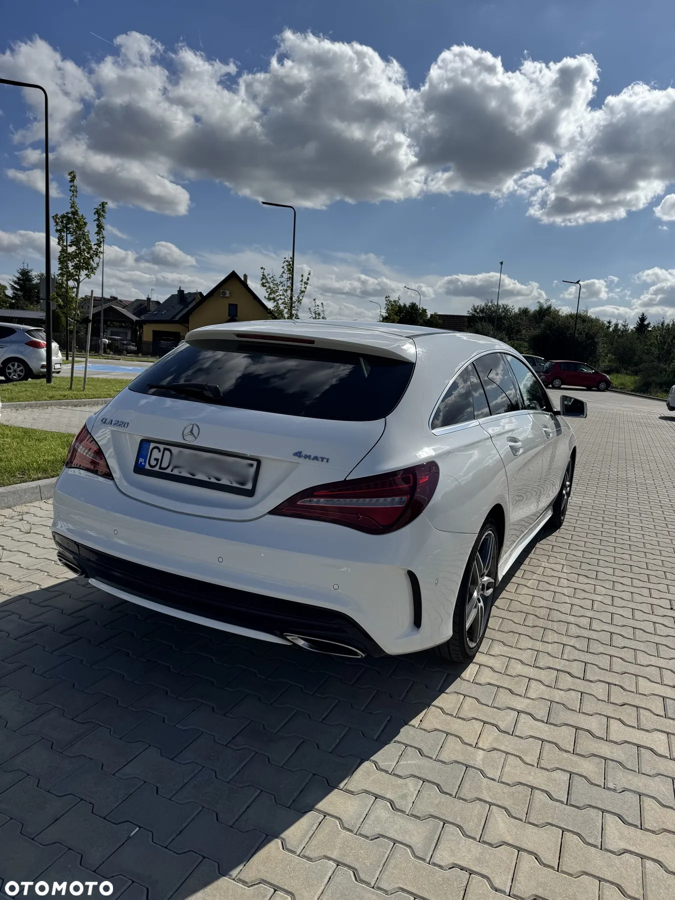 Mercedes-Benz CLA 220 4-Matic AMG Line - 24