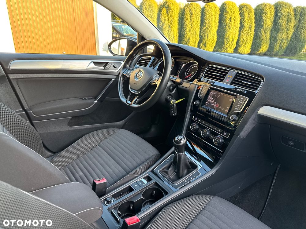 Volkswagen Golf 2.0 TDI BlueMotion Technology Cup - 21