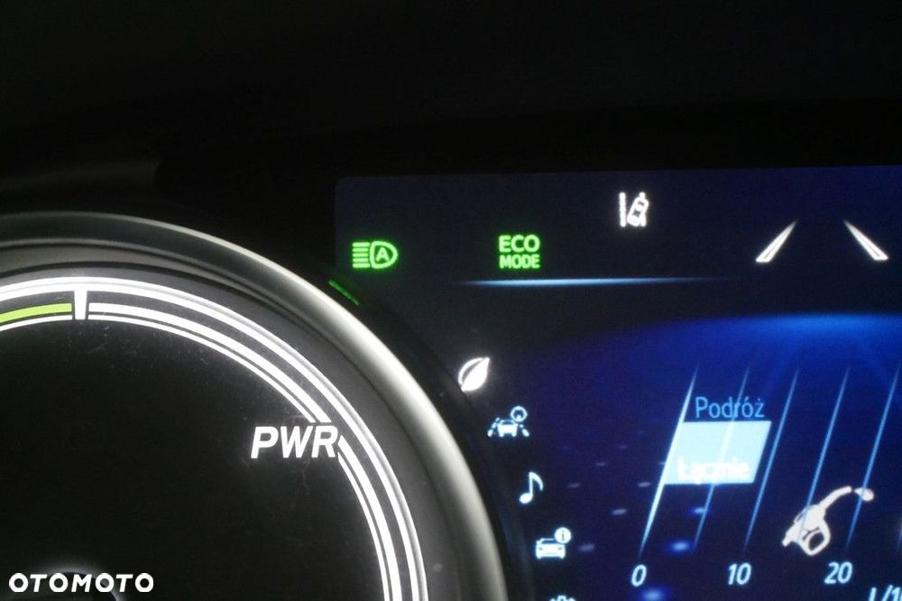 Toyota Camry 2.5 Hybrid Comfort CVT - 22