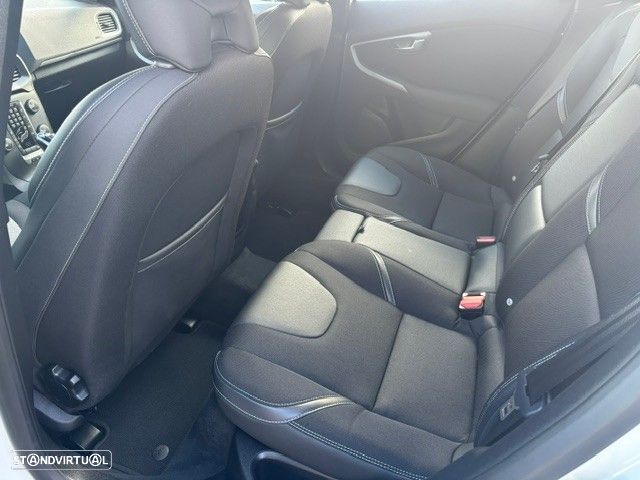 Volvo V40 1.5 T3 Sport Edition Geartronic - 4