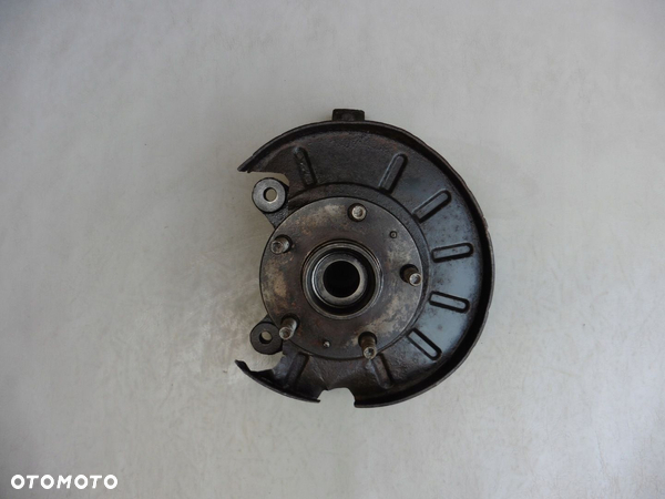ZWROTNICA PIASTA PRAWY PRZÓD LAND ROVER FREELANDER I 1,8i 2,0 TD
