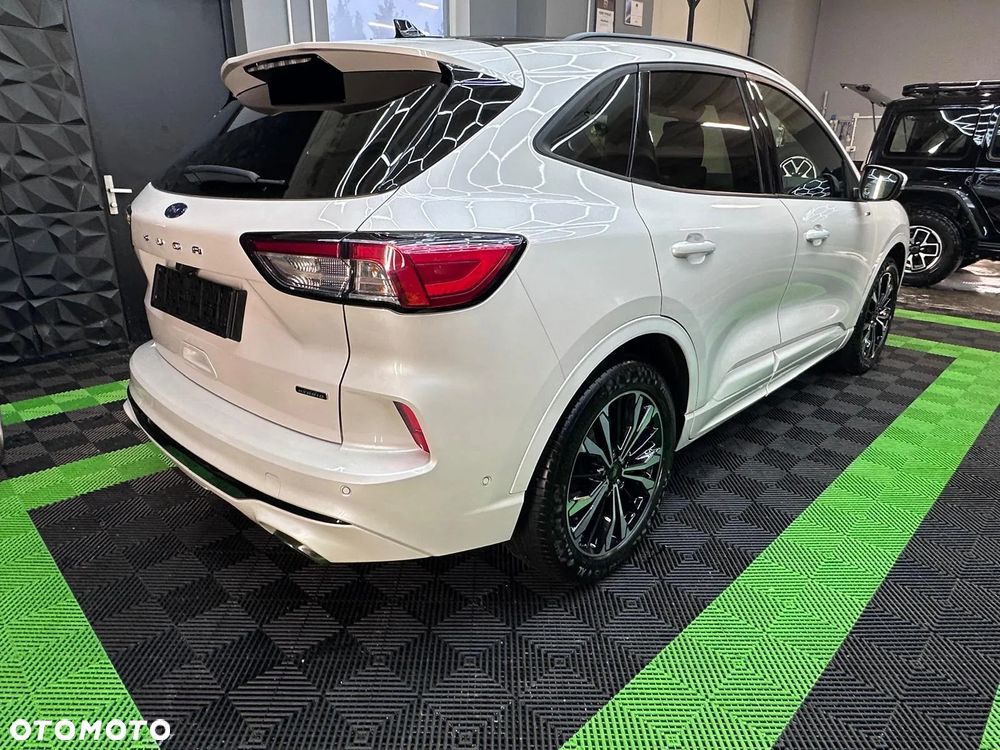 Ford Kuga 2.5 Duratec PHEV ST-LINE X - 3