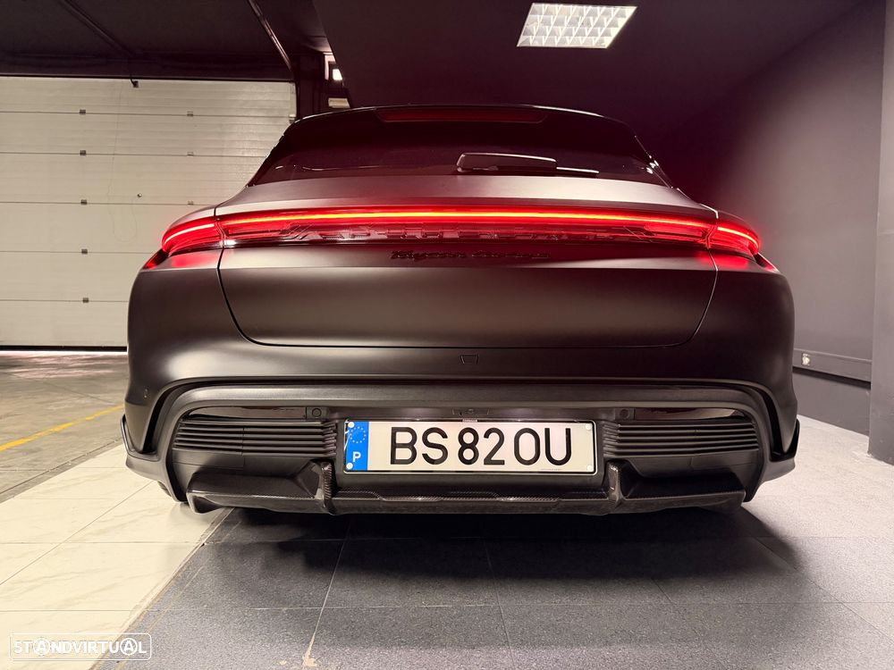 Porsche Taycan Cross Turismo Turbo S - 9