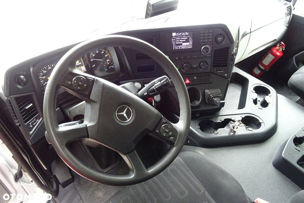 Mercedes-Benz Antos 1827 Euro 6 tylko 228tys.km ! ks. serwisowa kontener - 19
