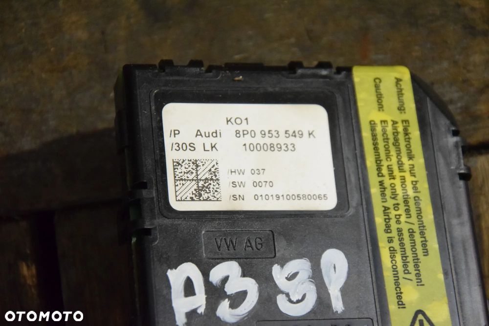 AUDI A3 8P Moduł pod kierownicą Czujnik kąta skrętu 8P0953549K - 3