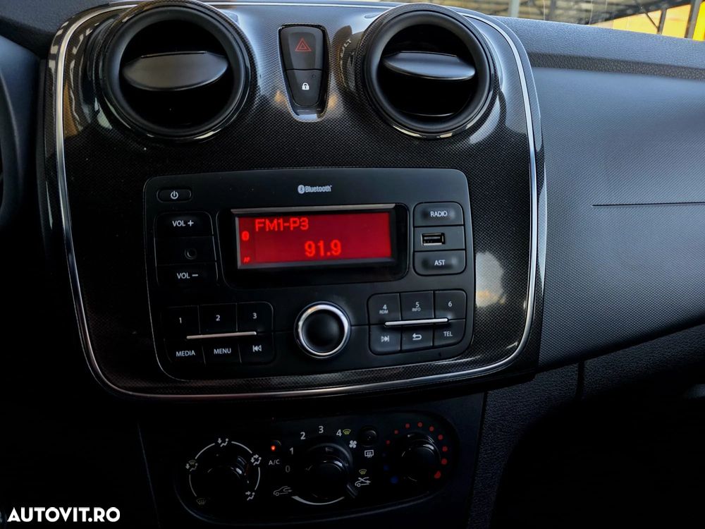 Dacia Logan 0.9 TCe Ambiance - 27