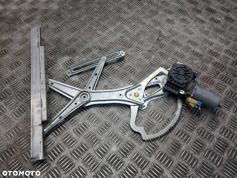 MECHANIZM PODNOŚNIK SZYBY PRAWY PRZÓD ELEKTRYCZNY MERCEDES W163 ML - 1