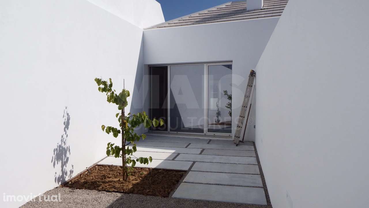 Moradia Térrea T2 com Logradouro e Estacionamento | Lourinhã - Grande imagem: 5/18